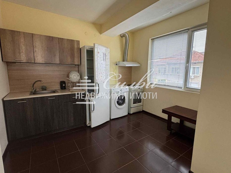 Четиристаен ТУХЛЕН апартамент с ДВЕ паркоместа - кв.Център!