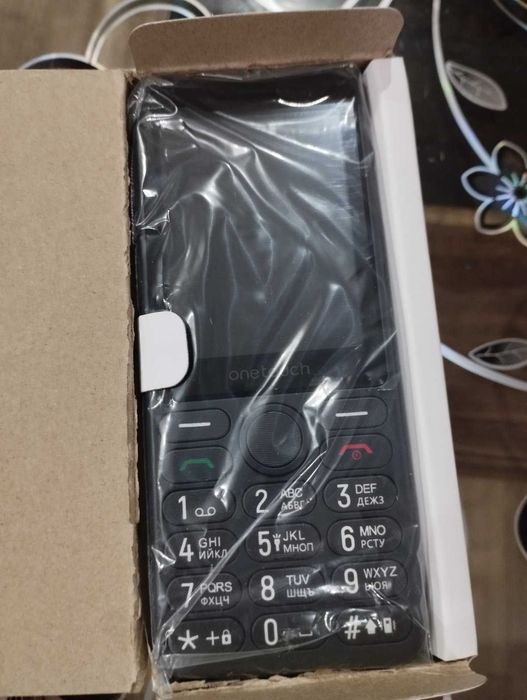 TCL one touch1 брой мобилен телефон TCL one touch, нов