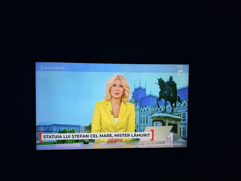 Samsung AU7100 43” 108CM