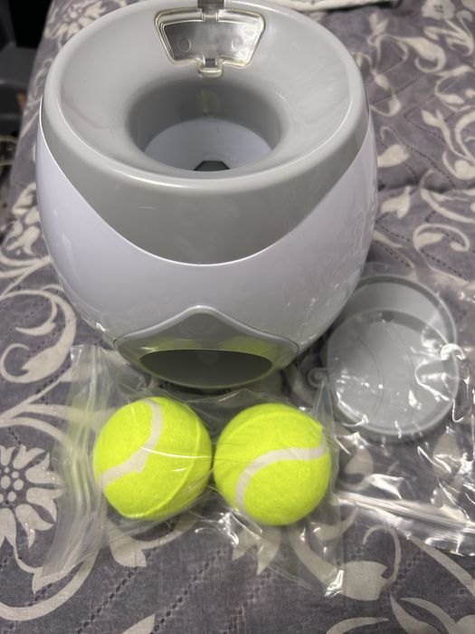 Машина за топки за кучета