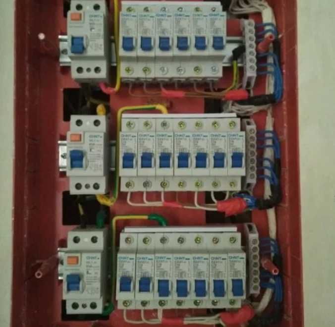 Электрик профыссанал 24/7 стаж 20 лет допуск 2000 волт