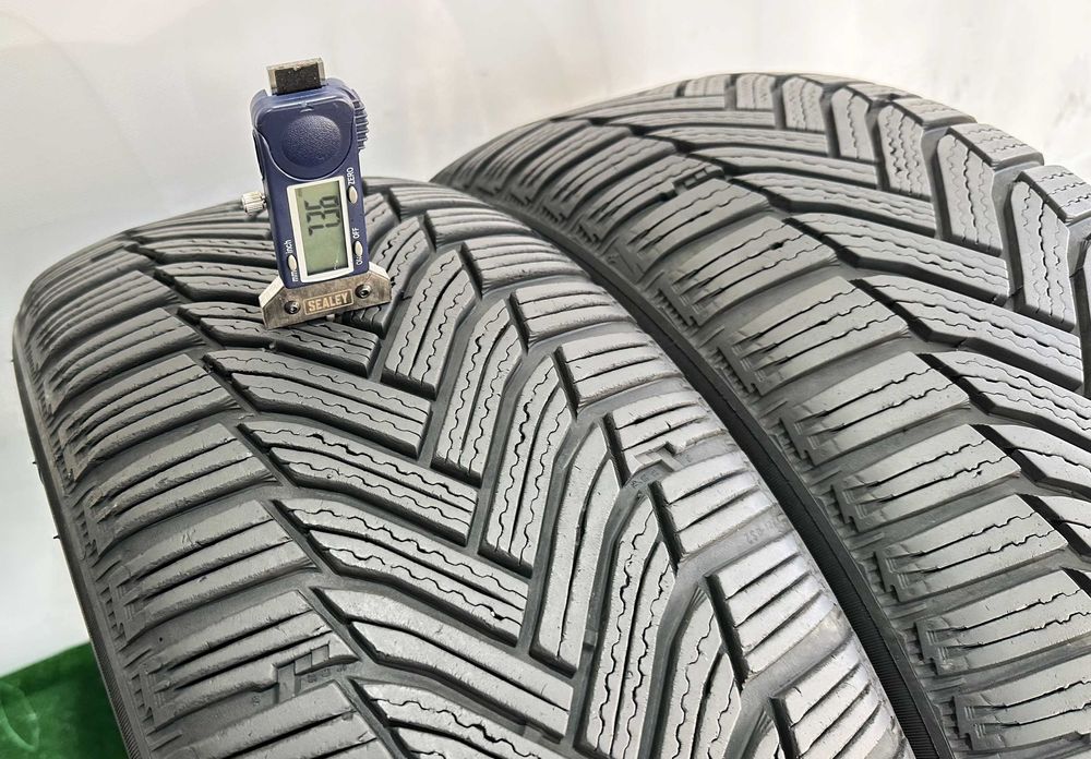 2бр 215/50r17 MICHELIN зимни