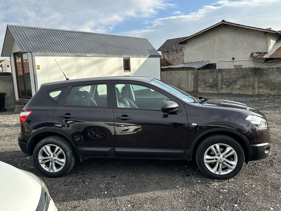 Nissan Qashqai / 1.5 DCI / 2011
