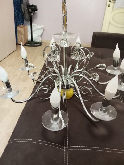 Люстра серебристая срочно продам