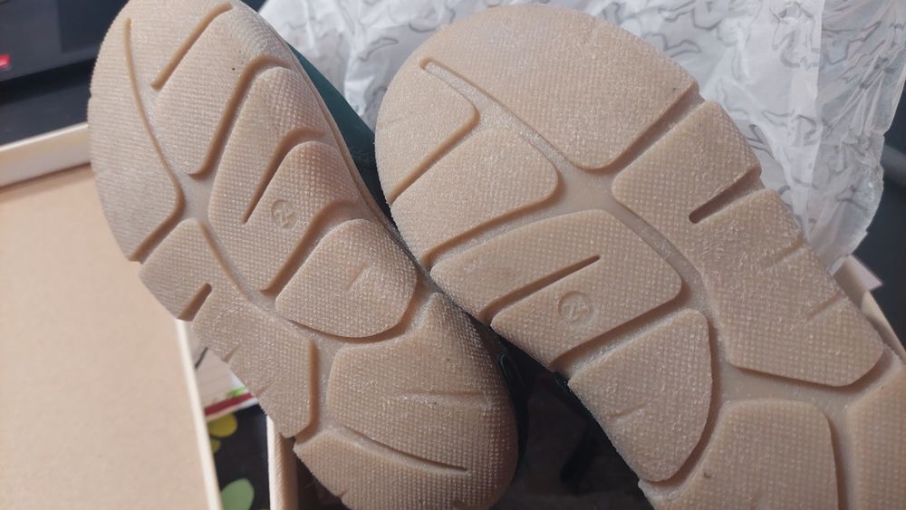 Ботушки 24 р-р, но като че ли са за 23 номер Lasocki kids