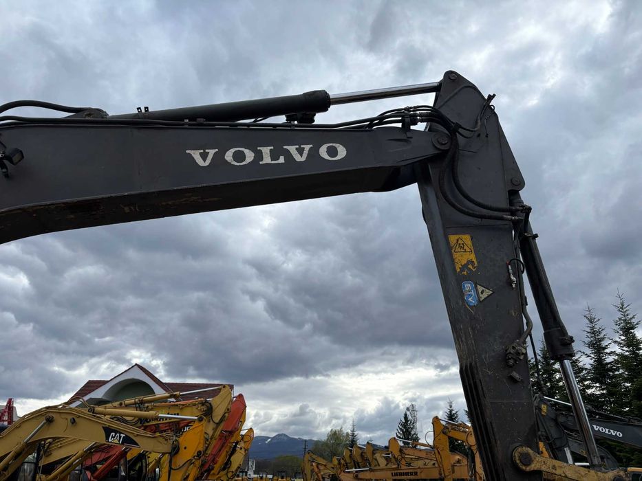 Excavator pe senile Volvo EC 220DL, 24 tone, 2013