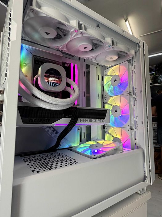 PC Ryzen™ 7 9800X3D/B650E Stealth/RTX 5070/32GB/750W Gold/Garantie/TVA