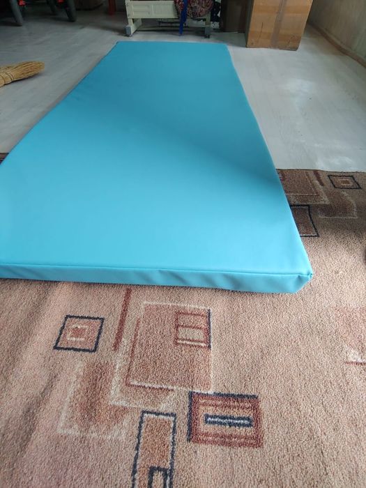 Кровать металлический