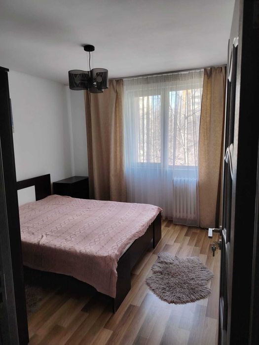 De închiriat apartament 3 camere Titan Potcoava
