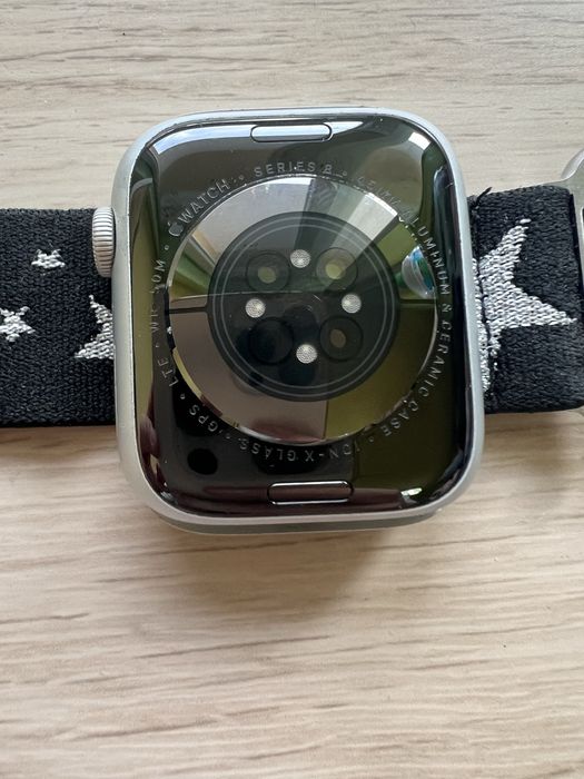 Apple Watch Series 8 45mm + каишки