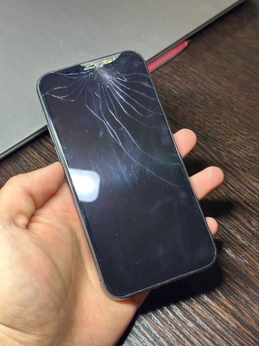 Продам айфон 11 pro