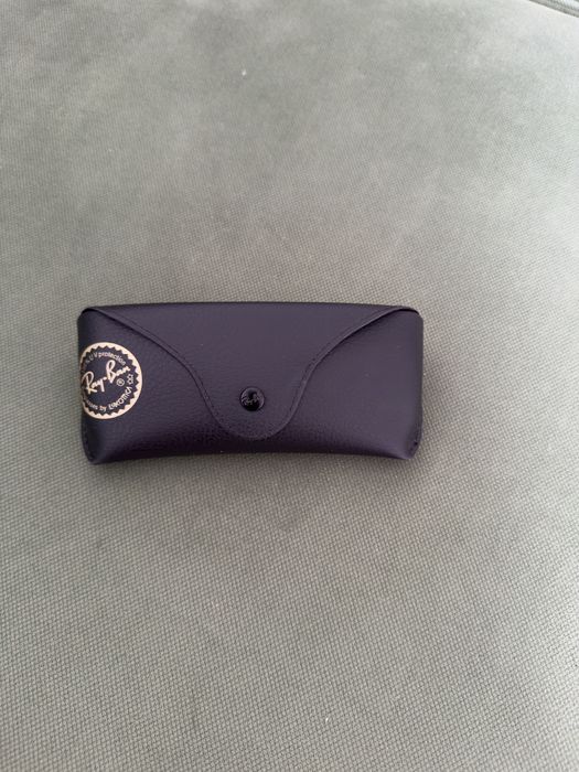 Солнцезащитные очки Ray Ban