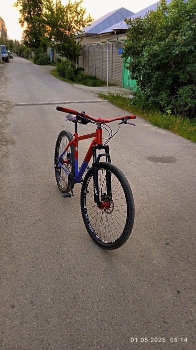 Продам велик  60к торг писать лс
