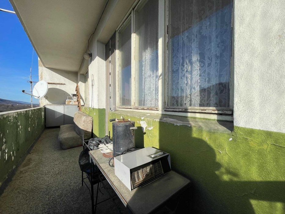 Двустаен апартамент в кв. Голо Бърдо