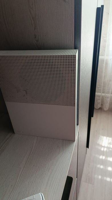 Продам xbox one s 1TB