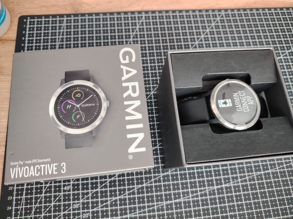 Продавам Garmin Vivoactive 3 - Като нов!