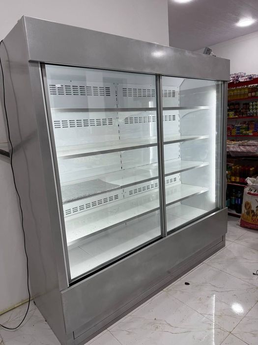Холодильни витрина