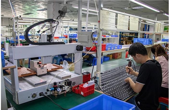 Пульты универсальные  для шлагбаумов  ворот паркингов.