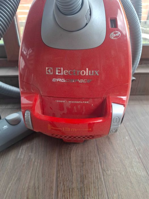 Прахосмукачки Electrolux 1800w.