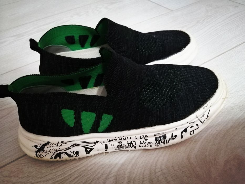 Крассовки для мальчика, мягкие, удобный, дышащиие