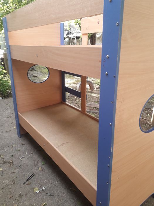 Детская кровать двухярусная