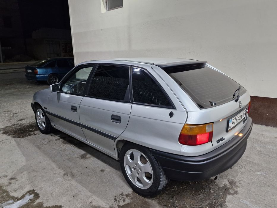 Opel astra 1 8 .