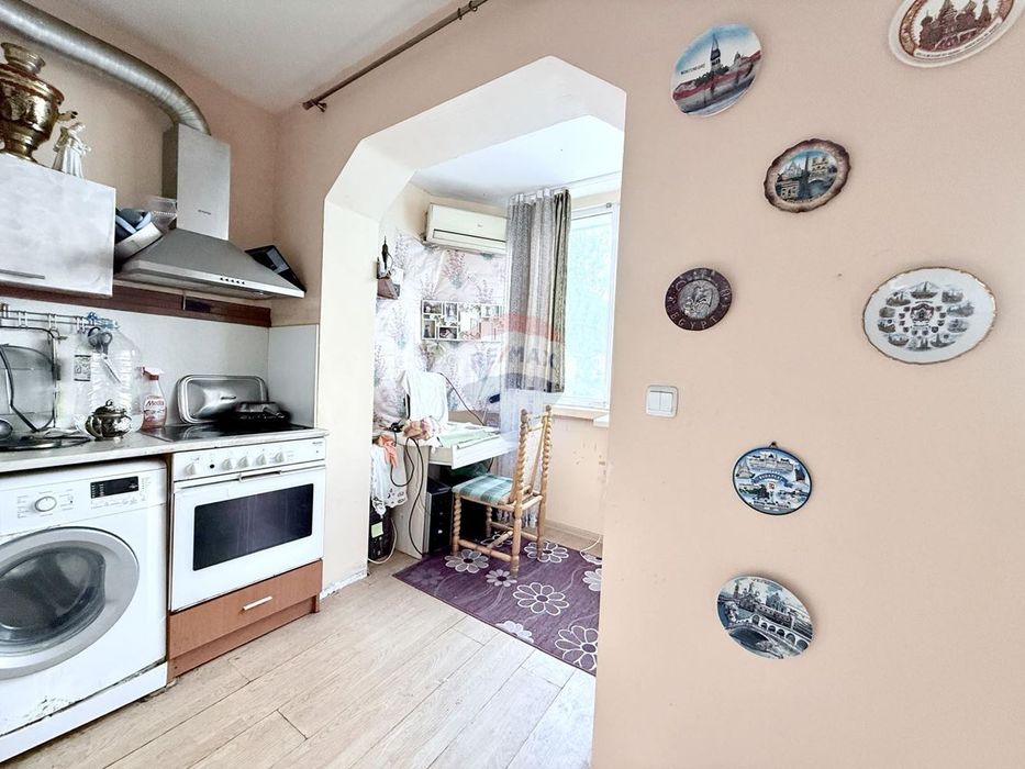 Продава се Тристаен апартамент в Варна, Център - 98 кв.м за 1694 €/кв.м - Снимка #4