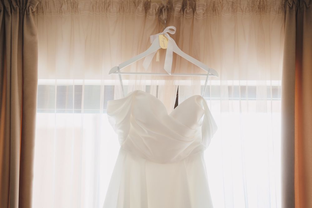 Сватбена булчинска рокля