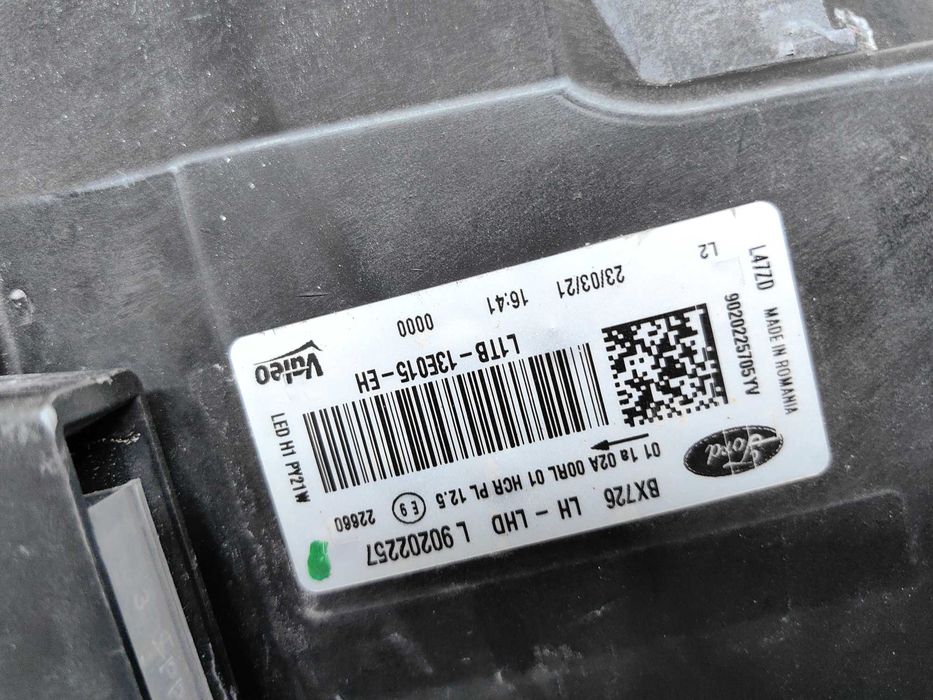 Оригинален фар Ляв Десен  Форд Пума  Ford Puma Led