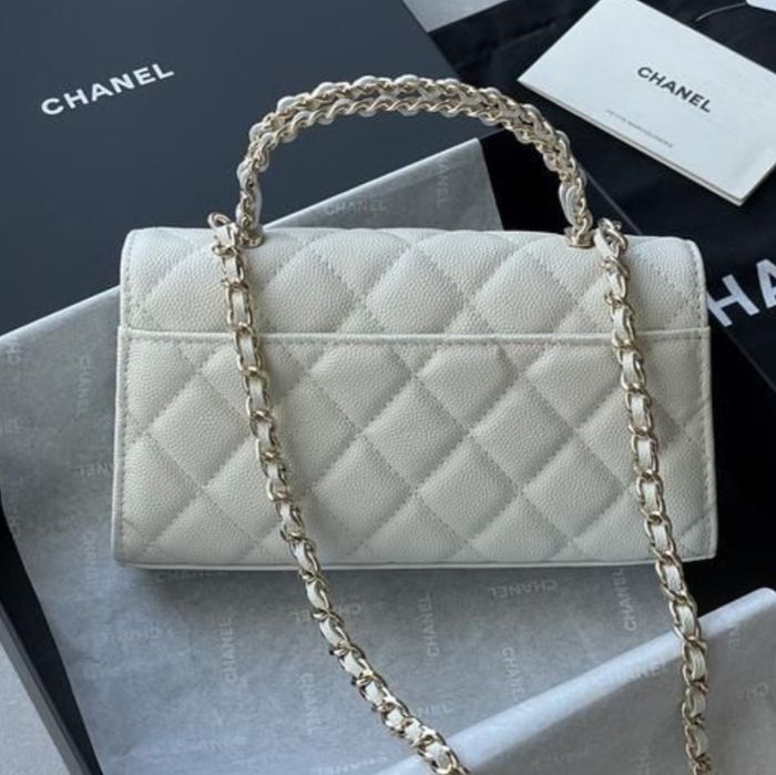 Нова Чанта Chanel