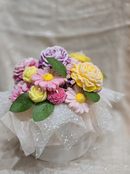 Ароматни свещи – букет от цветя | Ръчна изработка | Перфектен подарък