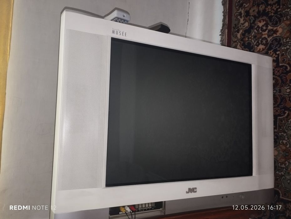 Продам телевизор JVC