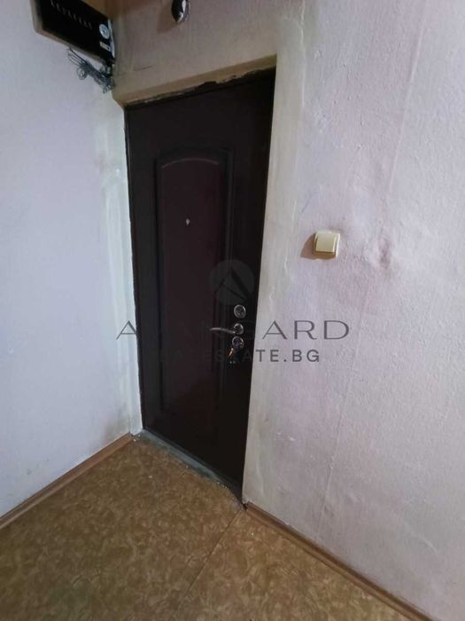 Продава се Двустаен апартамент в Пловдив, Изгрев - 48 кв.м за 1167 €/кв.м - Снимка #14