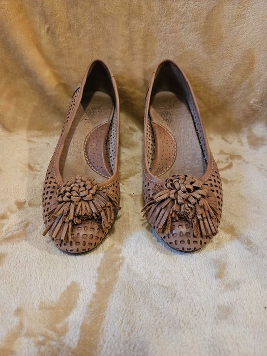 Pantofi eleganti piele perforata Pikolinos 39