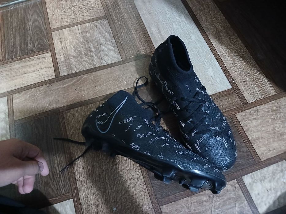 Nike Phantom Luna