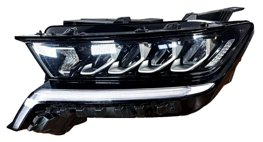 Фара передняя Kia Sorento