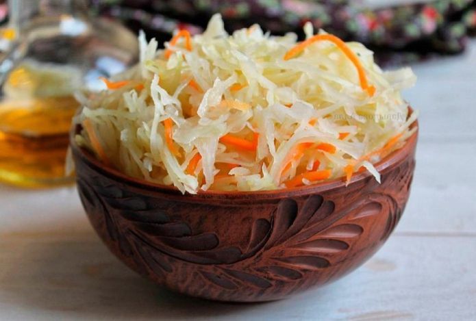 Квашеная капуста,бочковые огурцы