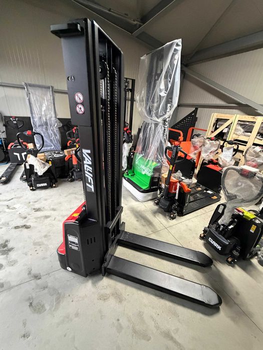 Transpaleta electrica Liza electrica cu catarg 1500kg VALLIFT