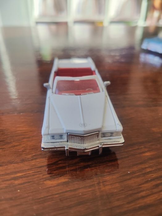 2 бр. Cadilac 1/43