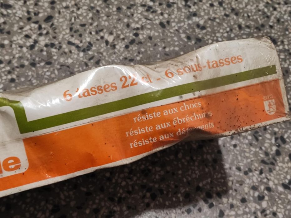 Нов комплект чаши за кафе france arcopal