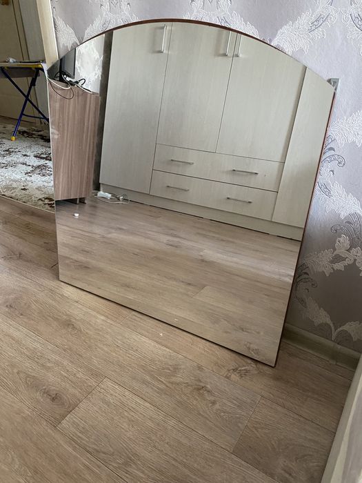 Продам зеркало срочно