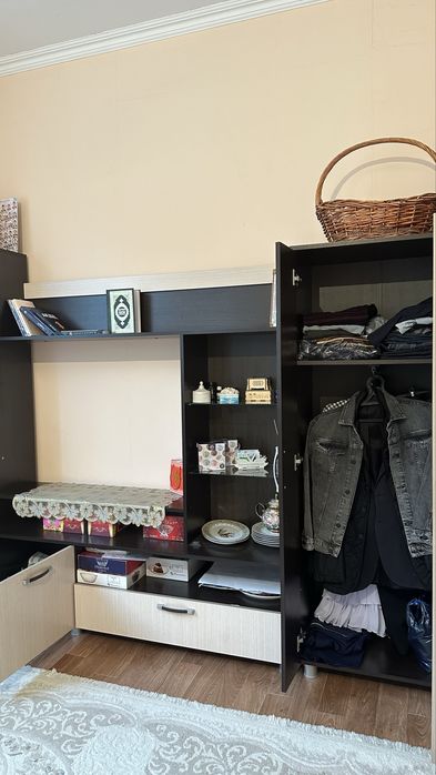 Мебель в гостиную .Стенка