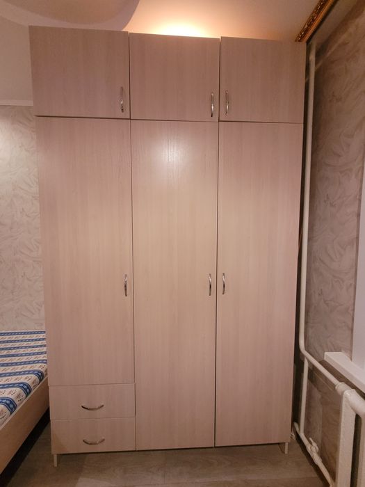 Продам спальный гарнитур