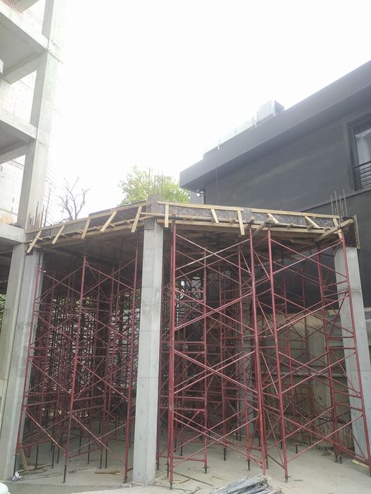 Monolit lesa ( монолитный леса)