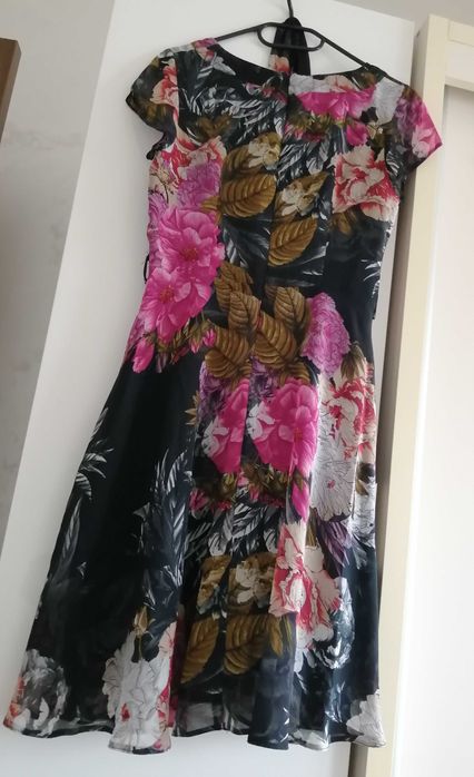 Rochia Wallis vaporoasa model floral masura 38 Made in Romania