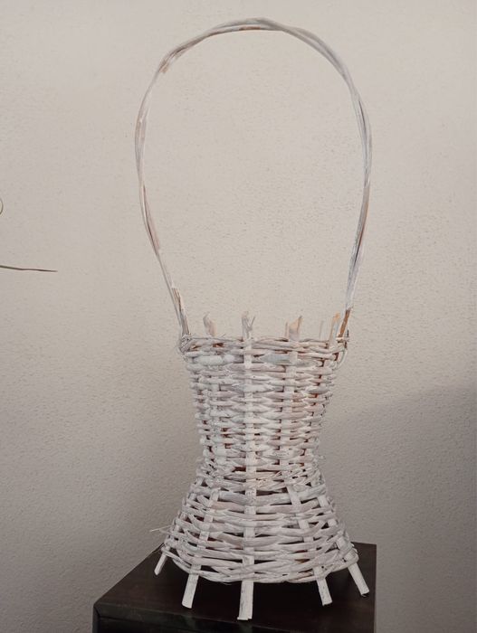 Vand cosuri si vazute din rachita