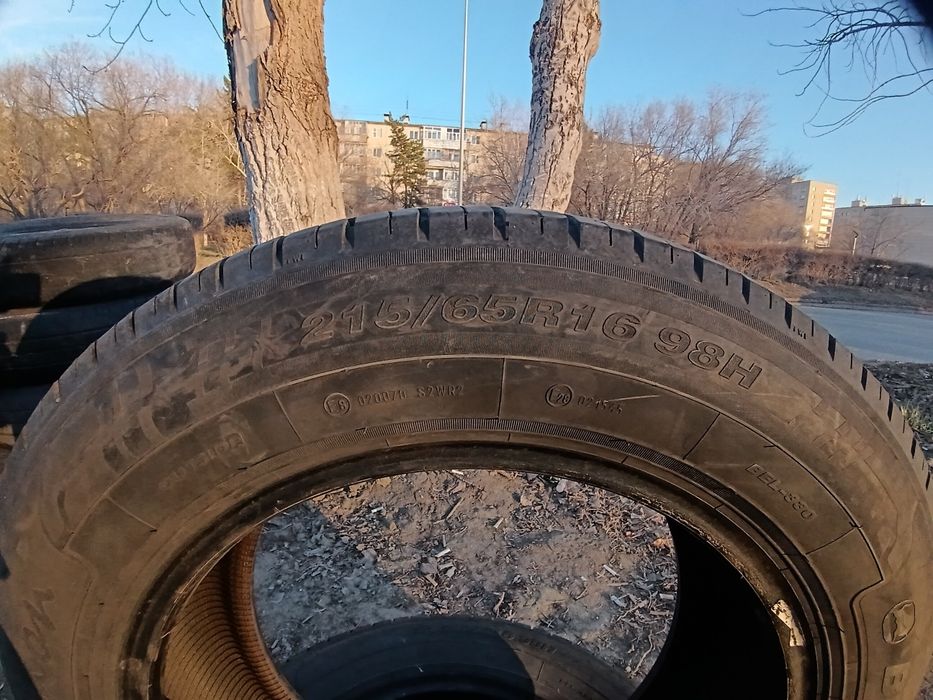 Продам резину, в хорошем состоянии