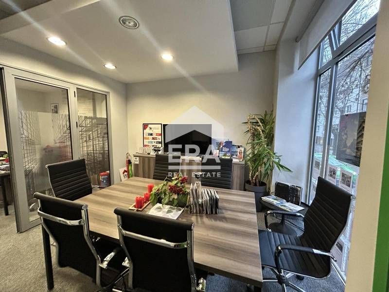 Дава се под наем Магазин в София, Център - 95 кв.м за 1695.24 € - Снимка #1