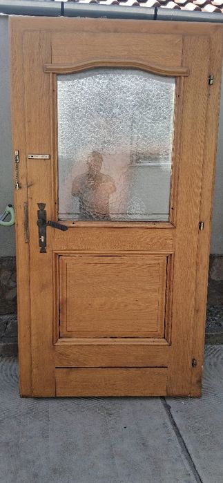 Usa    de   intrare  stejar