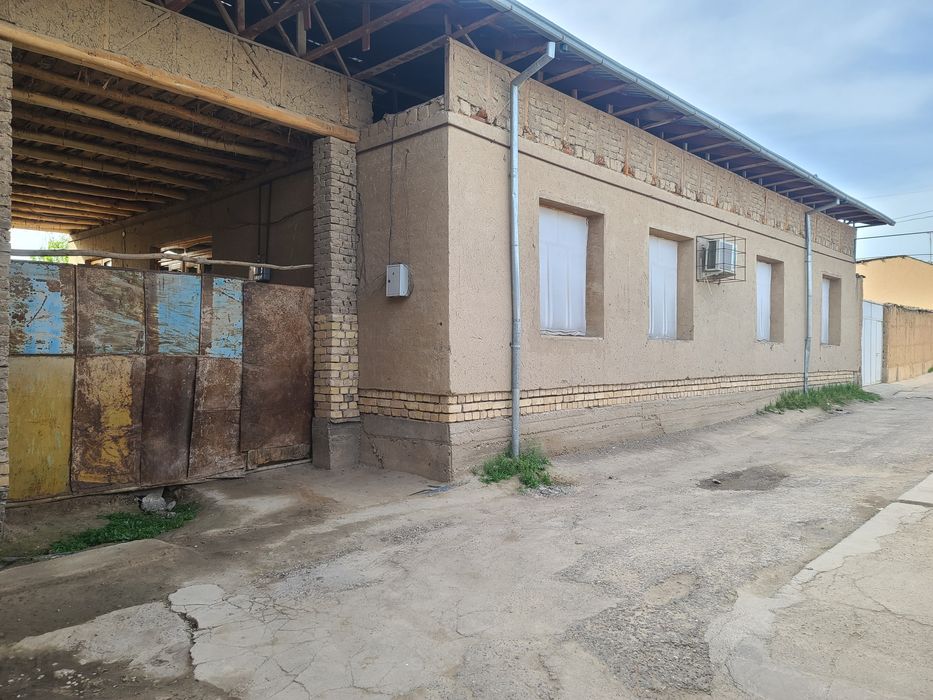 Уй сотилади. 6 сотих.